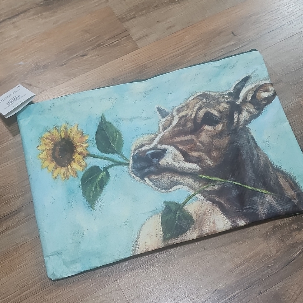 Cow and Sunflower Clutch